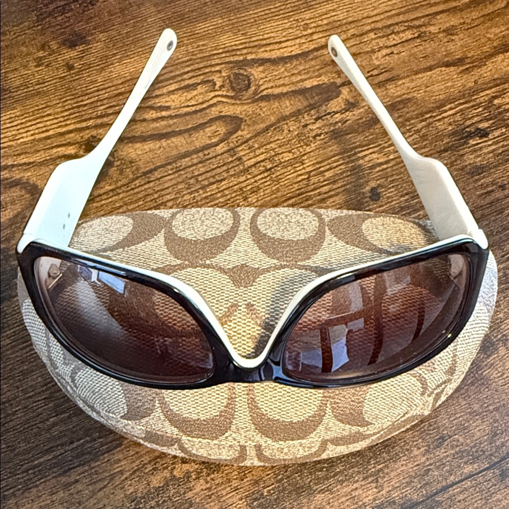 Coach Dark Brown Sunglasses with Patterned Case - Picture 2 of 6